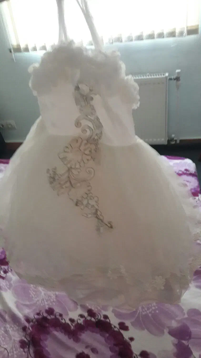 لباس عروس بچگانه تا ۶سال|کفش و لباس بچه|صحنه, |دیوار