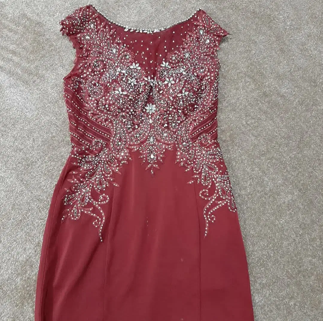 لباس مجلسی|لباس|دوگنبدان, |دیوار