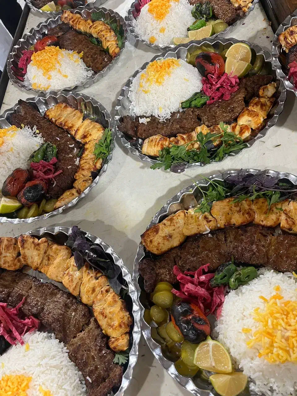 رستوران سارو|خدمات پذیرایی، مراسم|سنندج, |دیوار