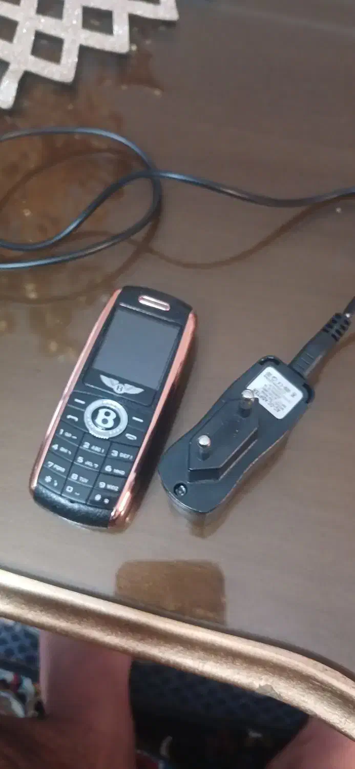 گوشی دو سیم کارت طرح بنتلی|موبایل|تهران, توحید|دیوار