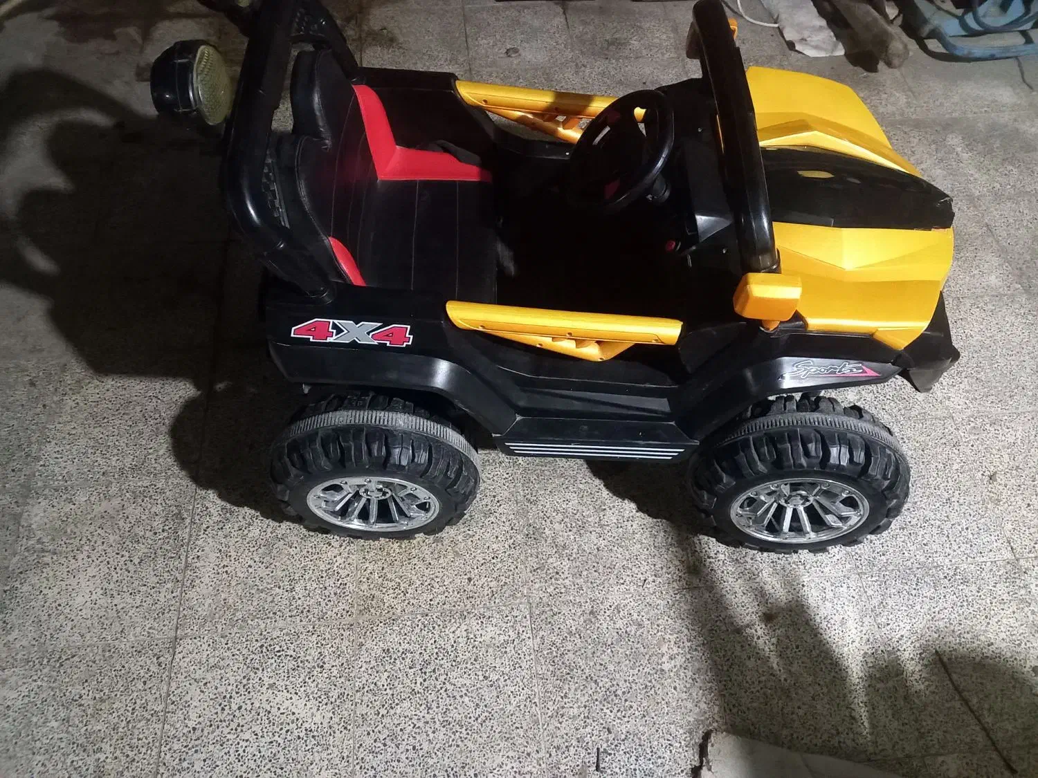 ماشین ۲نفره ۴متوره|اسباب‌بازی بچه|مسجد سلیمان, |دیوار