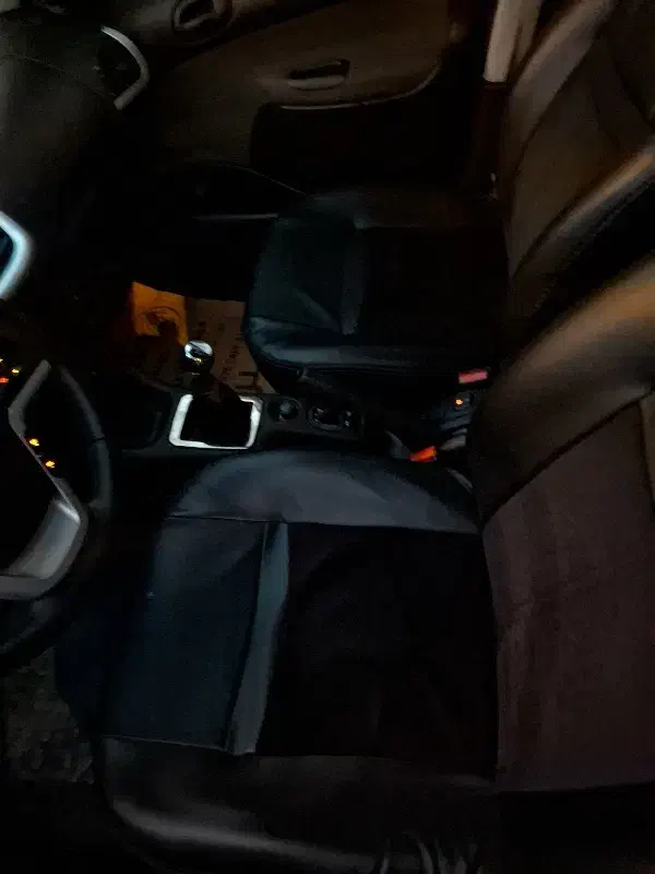 ۲۰۷ سقف فلز|خودرو سواری و وانت|قم, شهدا|دیوار