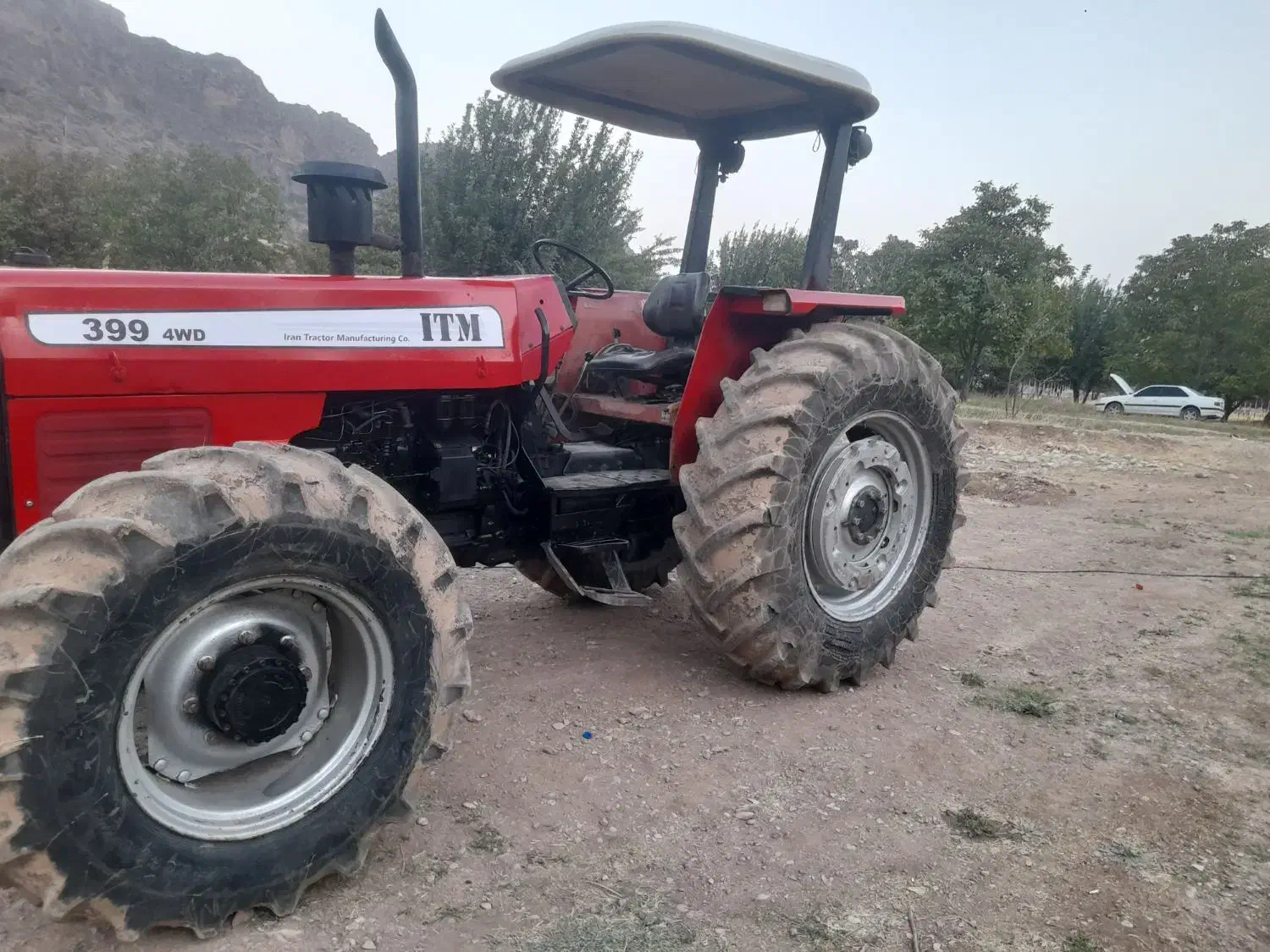 تراکتور برای کار|خدمات باغبانی و درختکاری|خرمآباد, |دیوار