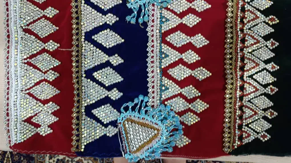 لچک|لباس|ایذه, |دیوار