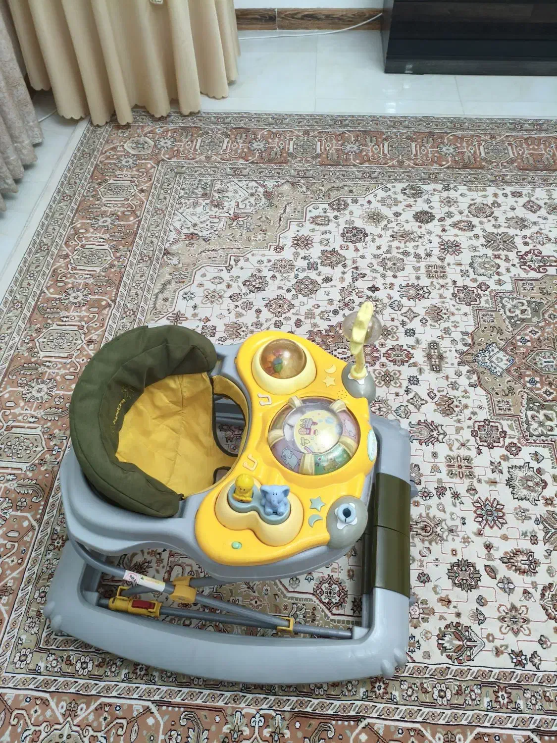 روروئک مام لاو اصل تایوان|کالسکه و لوازم جانبی|رباط‌کریم, آدران|دیوار