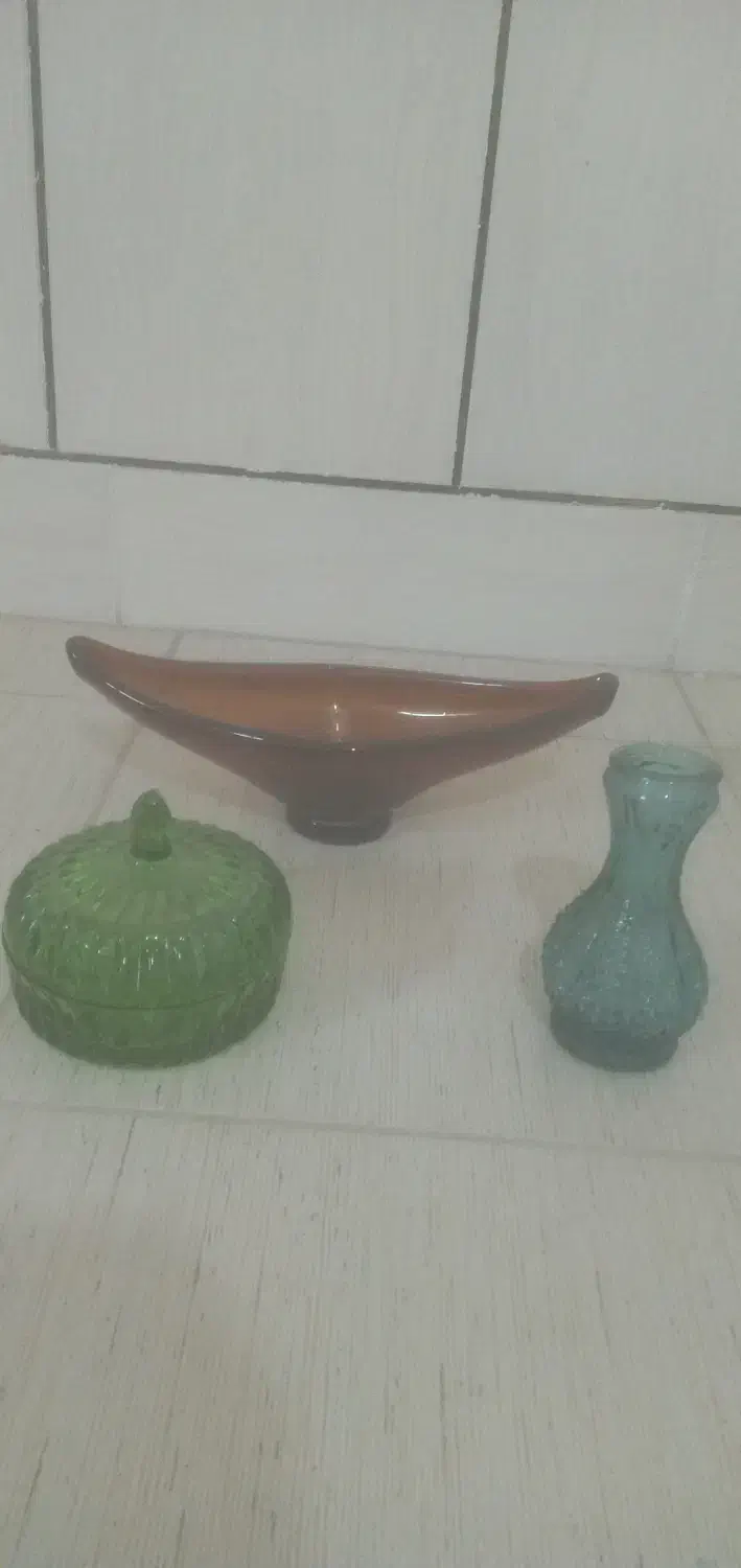 ظروف قدیمی|کلکسیون اشیاء عتیقه|آباده, |دیوار