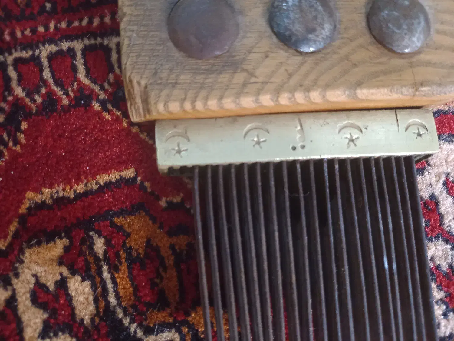 شانه فرش قدیمی|کلکسیون اشیاء عتیقه|پاکدشت, پاکدشت (مامازند)|دیوار