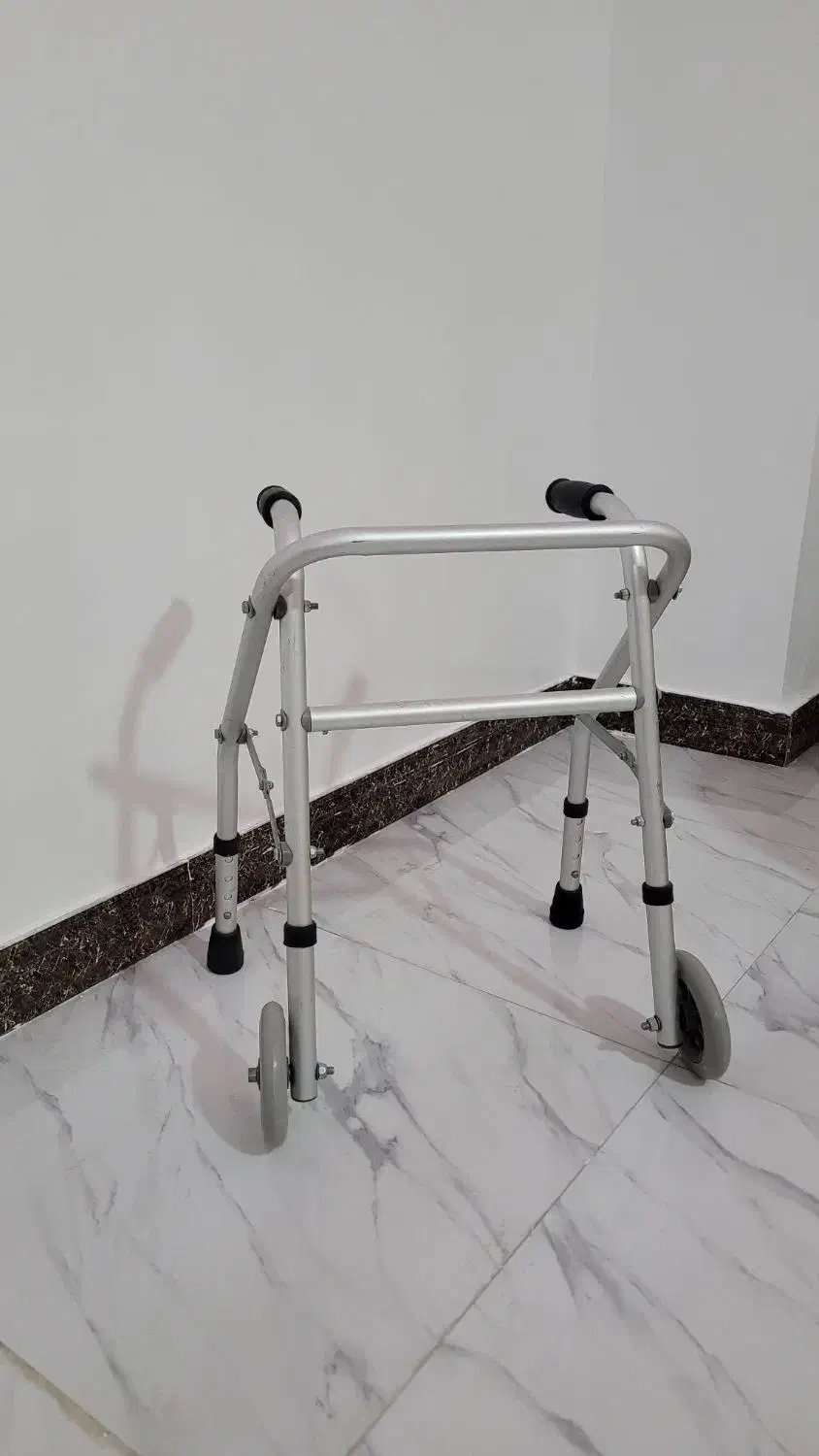 واکر کودک|اسباب و اثاث بچه|رشت, پاره بیجار|دیوار