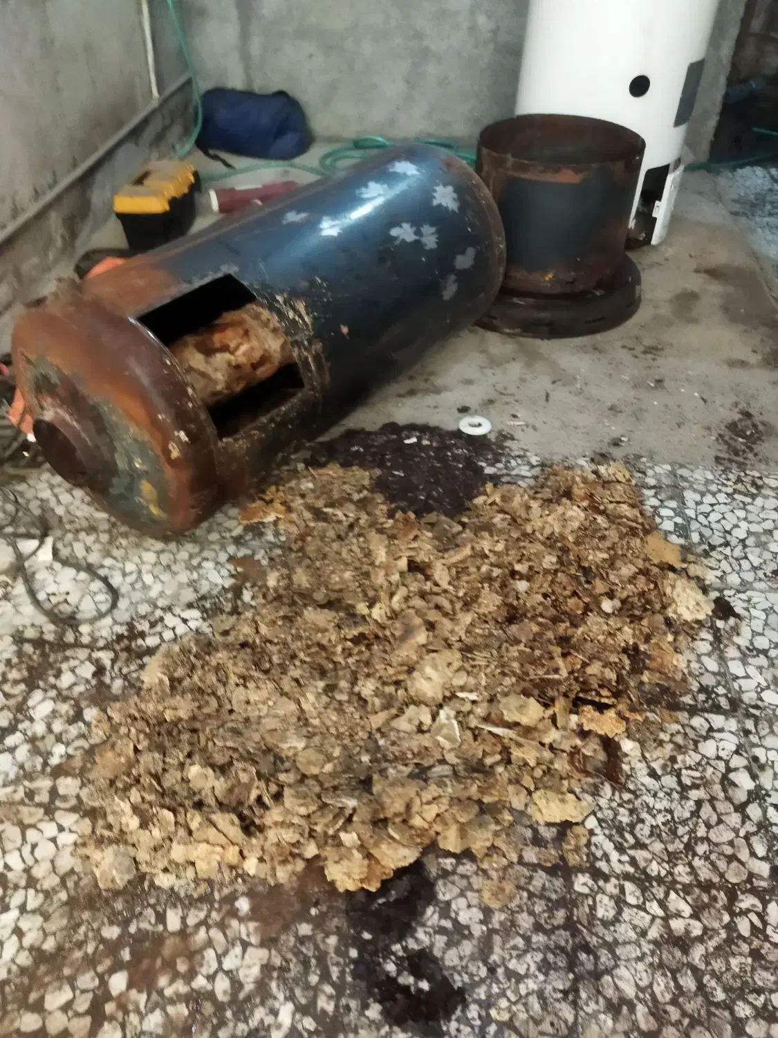 تعمیرات دیگ و ابگرمکن ایستاده|آبگرمکن، پکیج، شوفاژ|محمودآباد, |دیوار