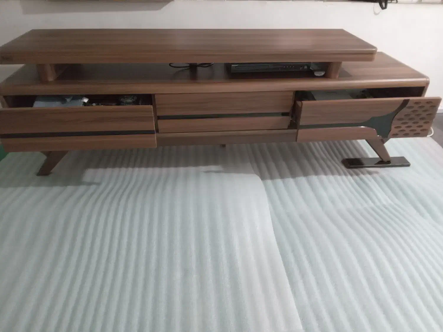 میز تلویزیون نو 160 سانتی|میز تلویزیون|سقز, |دیوار