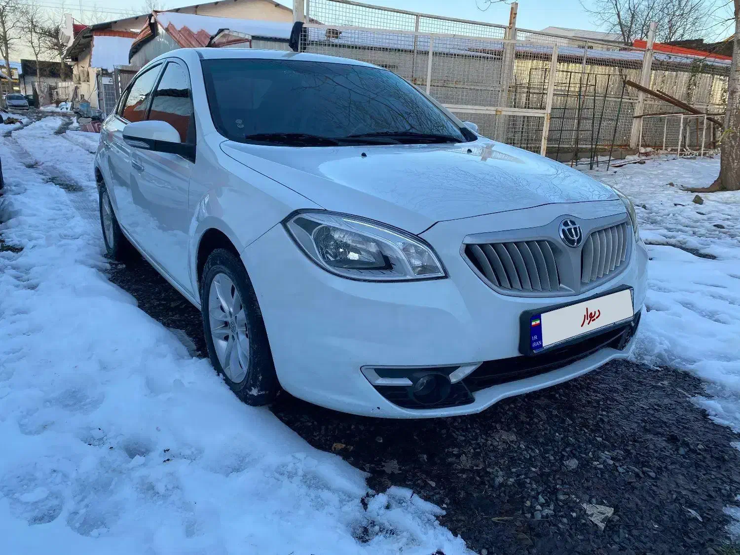 برلیانس ۹۶ اتوماتیک سفید h330|خودرو سواری و وانت|لاهیجان, حاجی آباد|دیوار