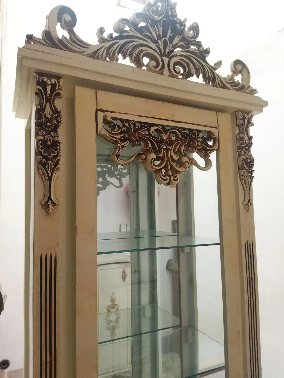 ویترین کاملا سالم فقط ۴۰۰|بوفه، ویترین، کنسول|رشت, اسماعیل آباد|دیوار