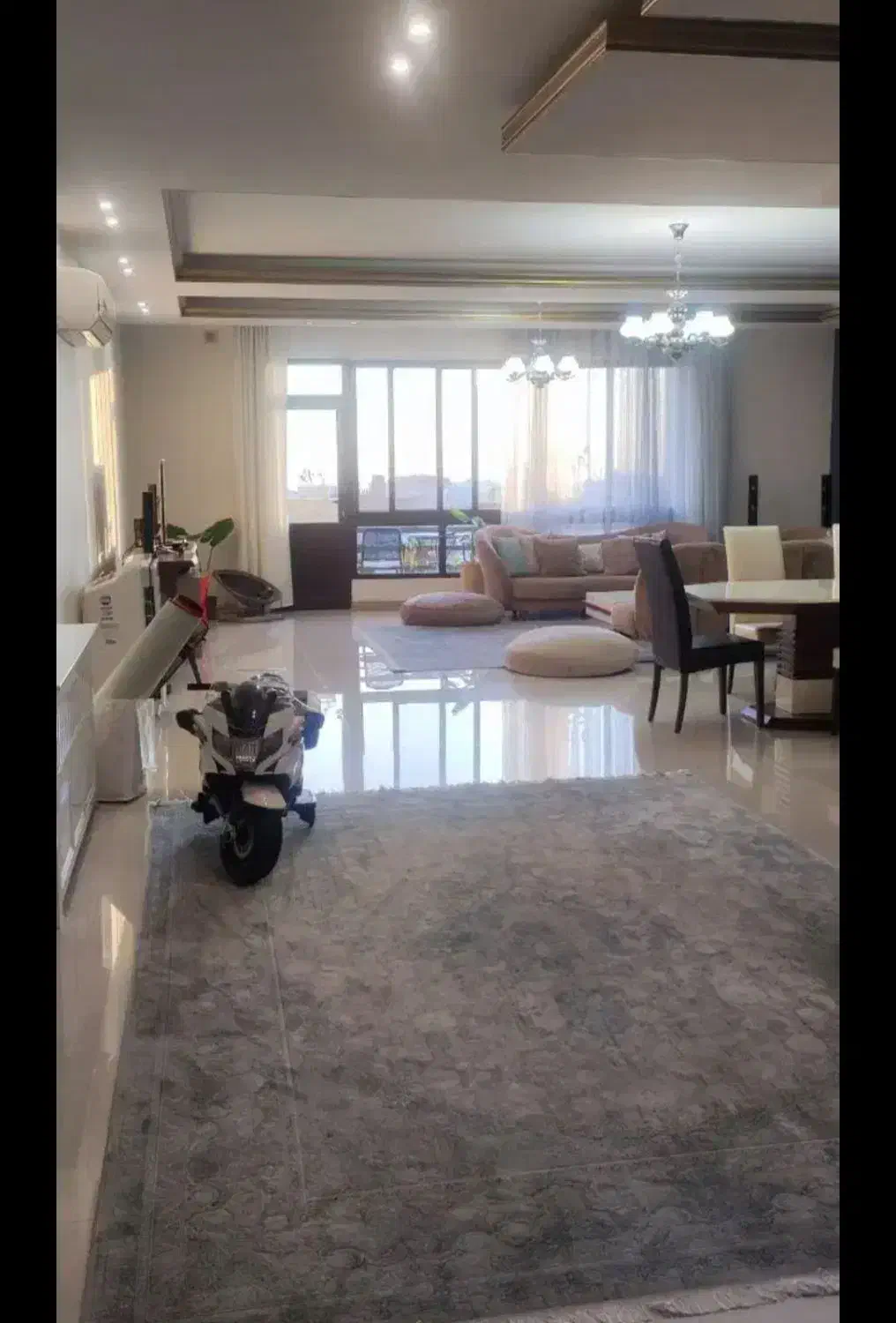 سعادت آباد 150 متر    2پارکینگ باکس