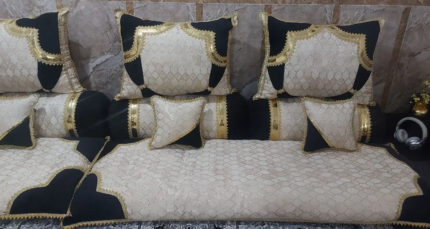 دوتا کناره ۴ تا لوله ای چهارتا کتابی و ۴ تا کوسن|رختخواب، بالش، پتو|زاهدان, |دیوار