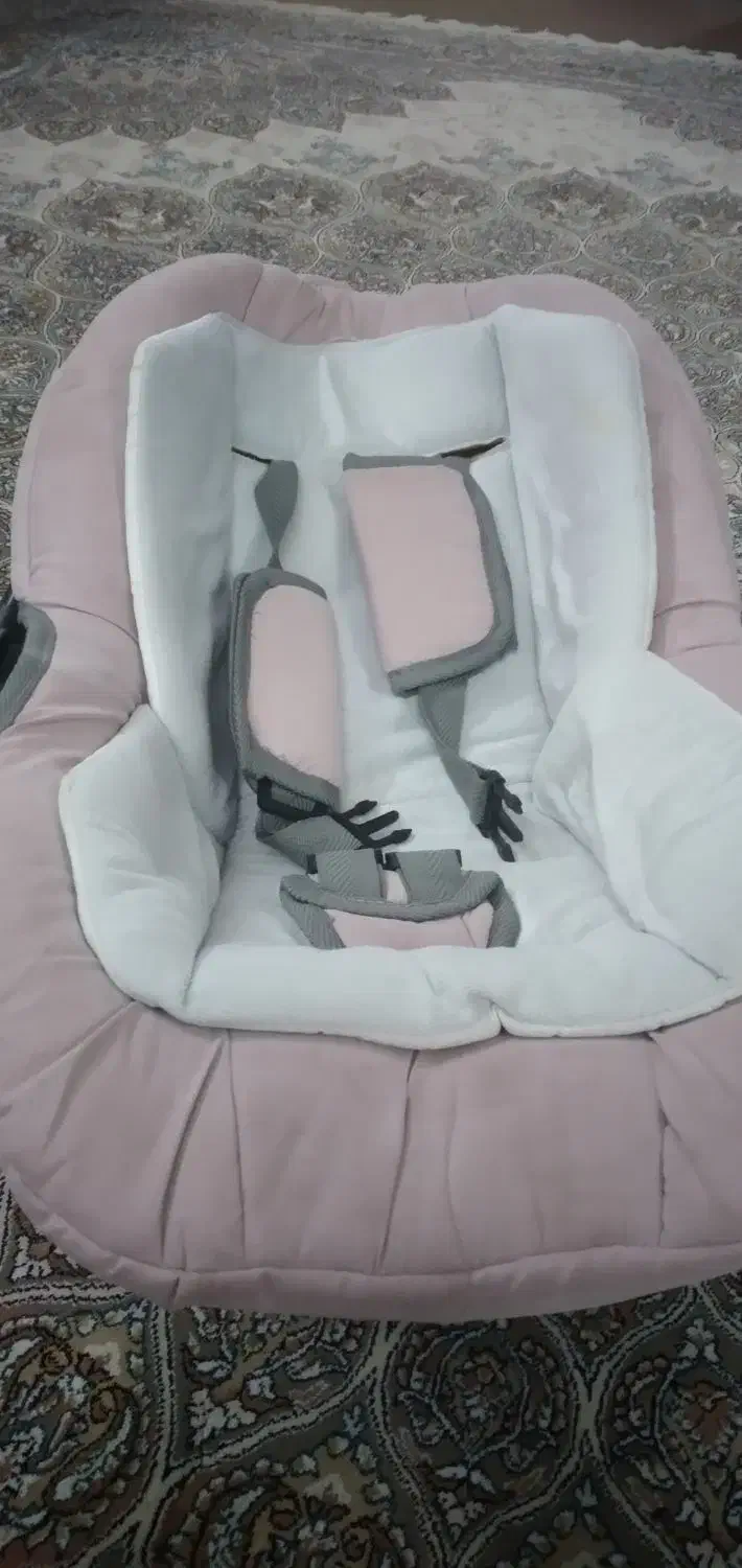 کریر در حد نو|کالسکه و لوازم جانبی|قم, شهرک امام حسن|دیوار