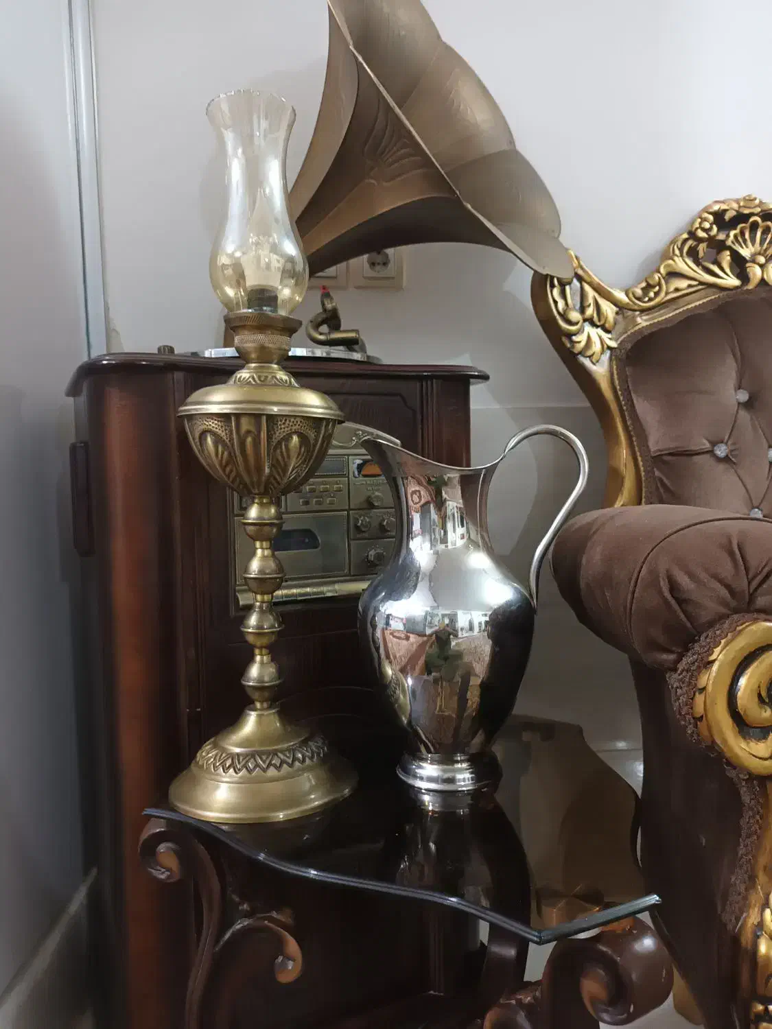 پارچ و چراغ قدیمی|صنایع دستی و سایر لوازم تزئینی|شیراز, کوشک میدان|دیوار
