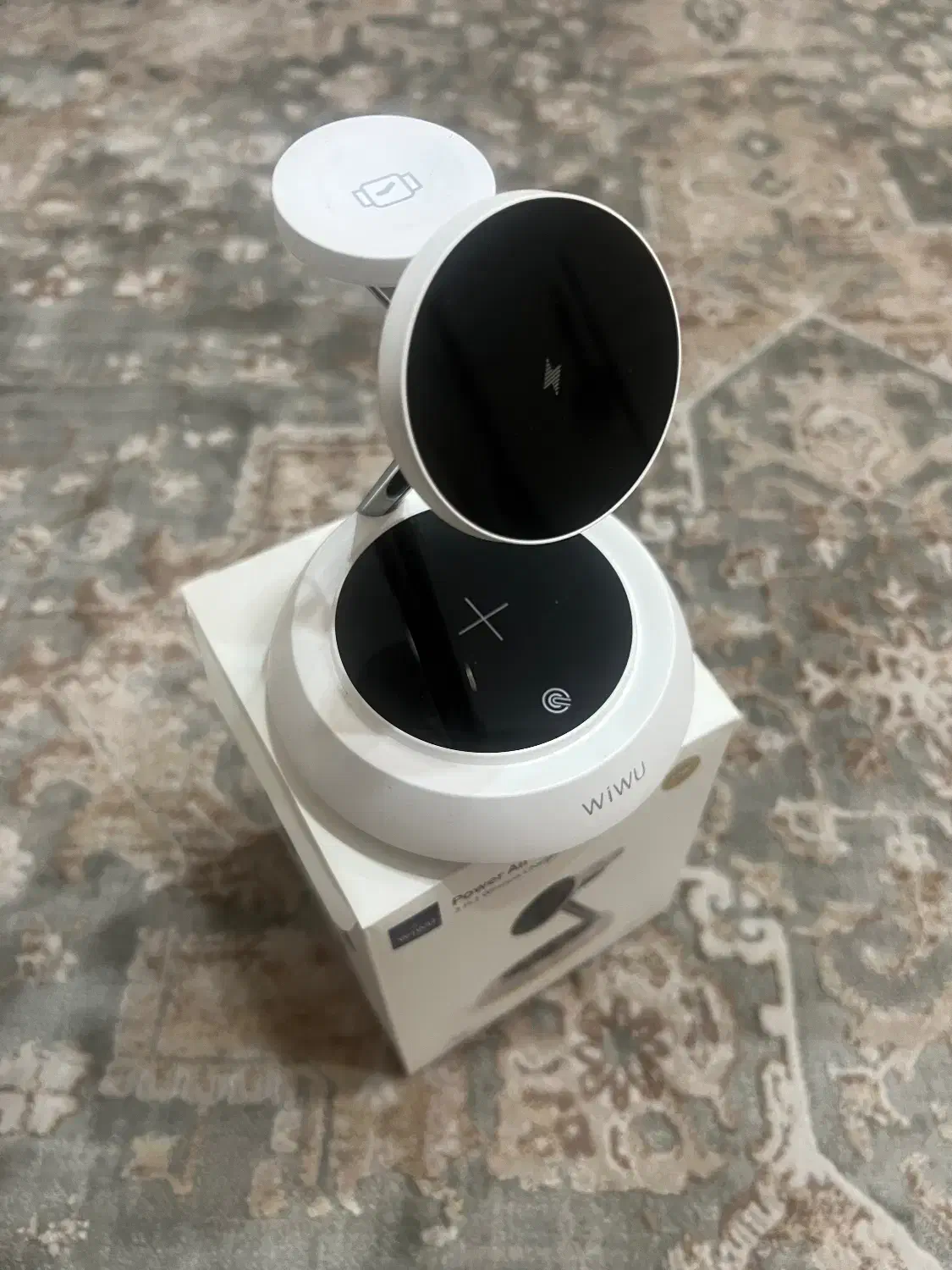 شارژر وایرلس مگنتی رومیزی در حد نو|لوازم جانبی موبایل و تبلت|تهران, تهرانپارس جنوبی|دیوار