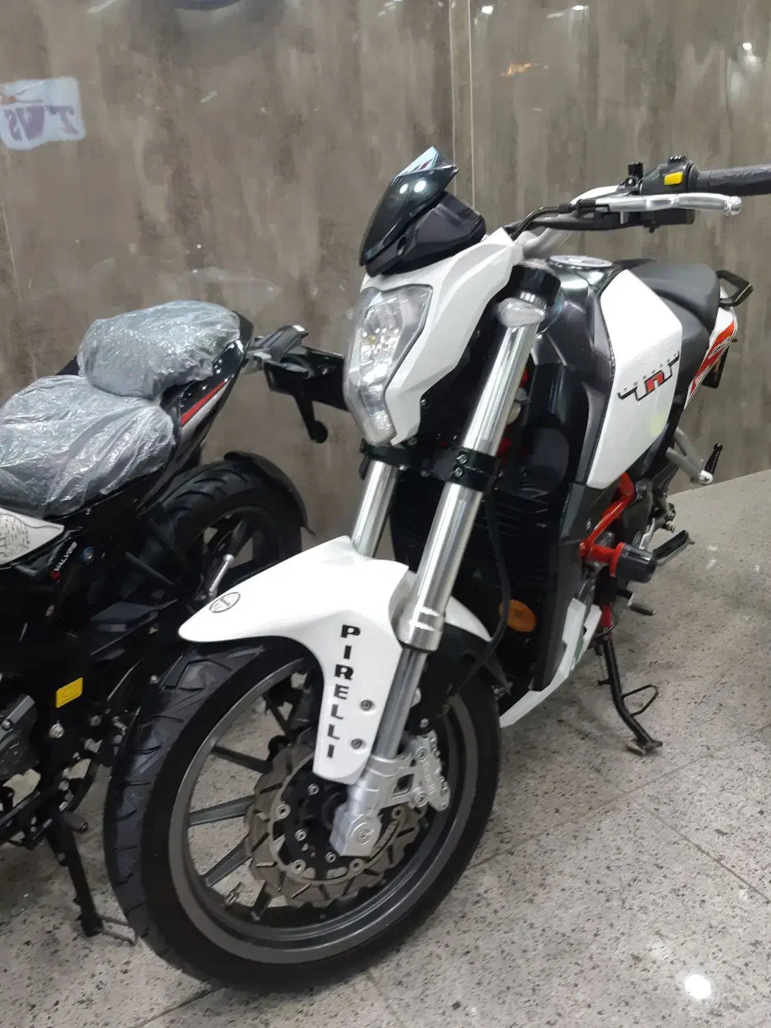 بنلی ۲۵۰cc تک سیلندر اقساط|موتورسیکلت|اصفهان, عسگریه|دیوار