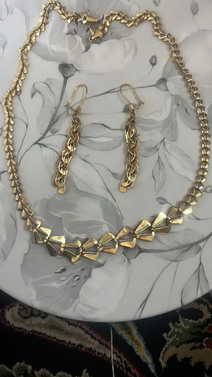 سرویس طلا و ربع سکه و چند سوت|جواهرات|رودهن, |دیوار