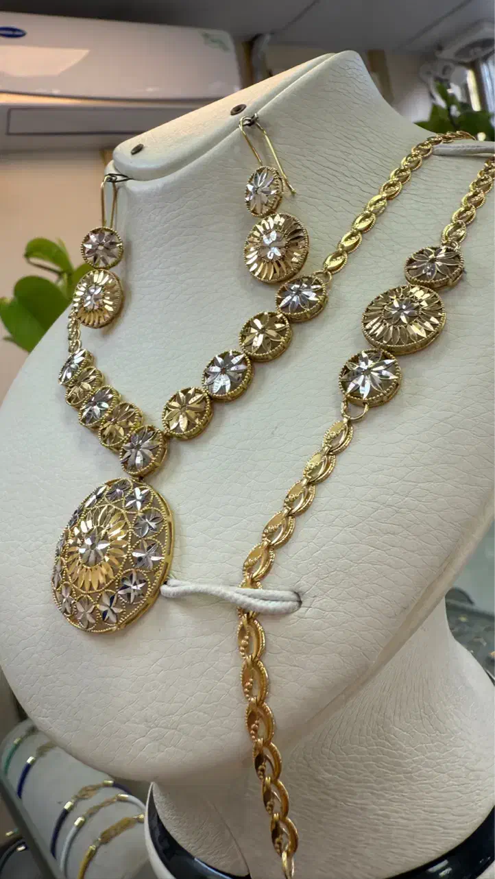 سرویس طلا فقط ۴در ۱۰۰|جواهرات|رشت, بازار|دیوار