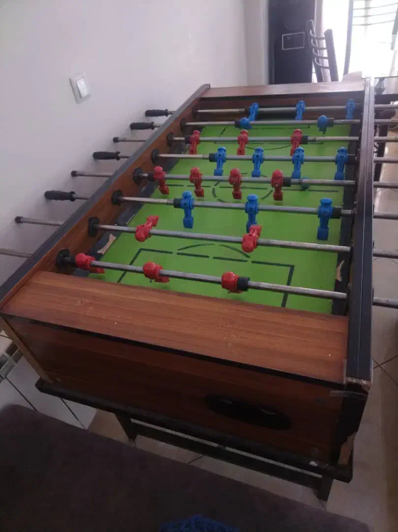 فوتبال دستی بزرگ سالنی|ورزش‌های توپی|پرند, فاز ۶|دیوار