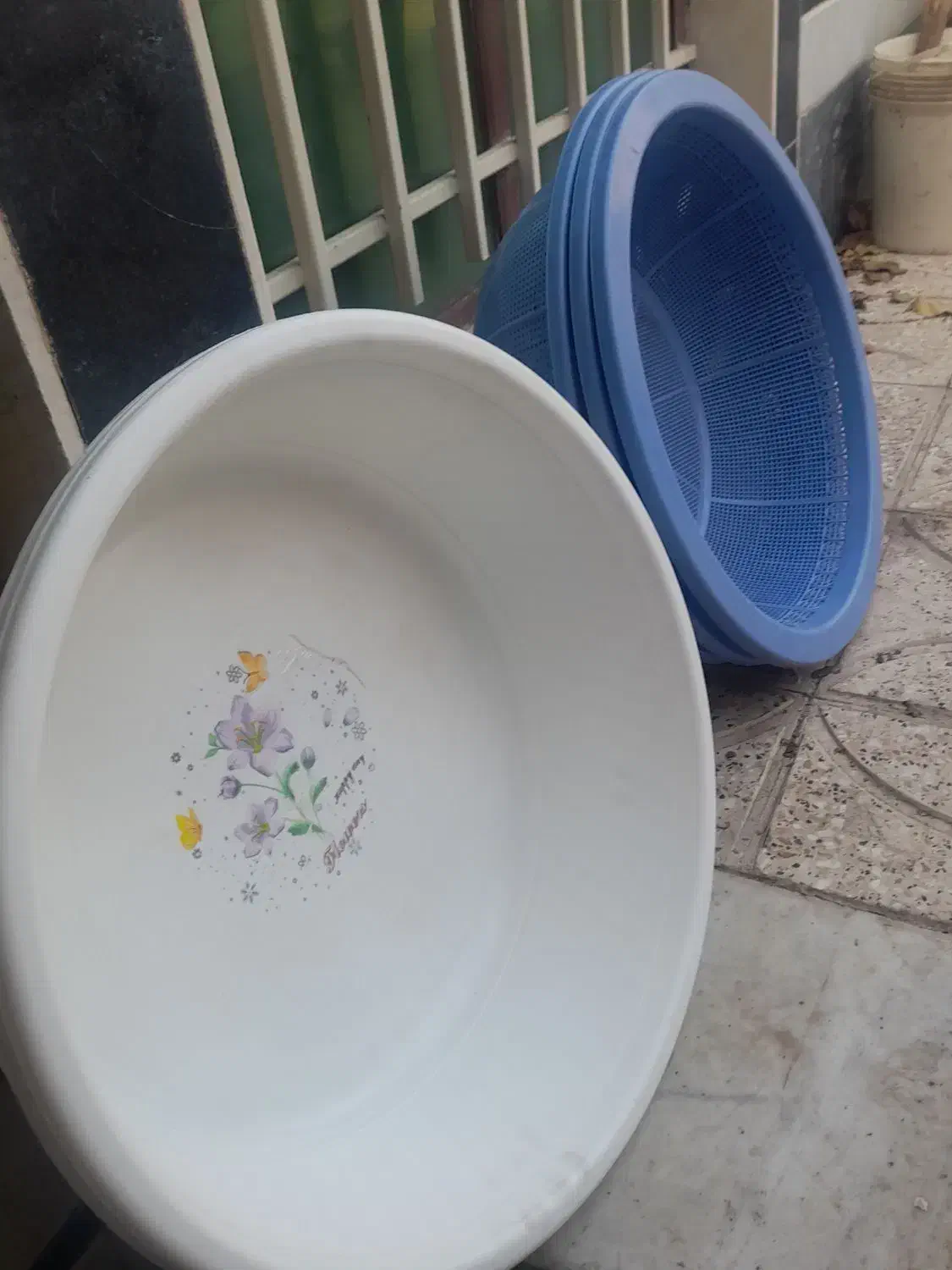 لگن بزرگ سایز ۶۰ در حد نو|ظروف نگهدارنده، پلاستیکی، یک‌بارمصرف|وحیدیه, |دیوار