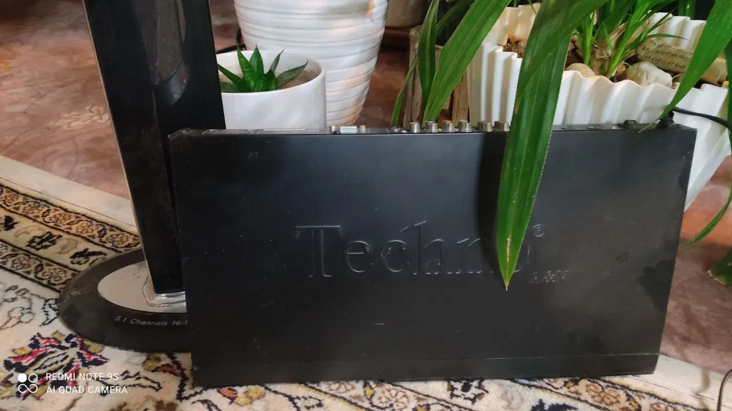 یک دستگاه ویدیو با دوتا بلنگو ومانیتور|پخش‌کننده DVD و ویدیو|اصفهان, شاهزاده ابراهیم|دیوار