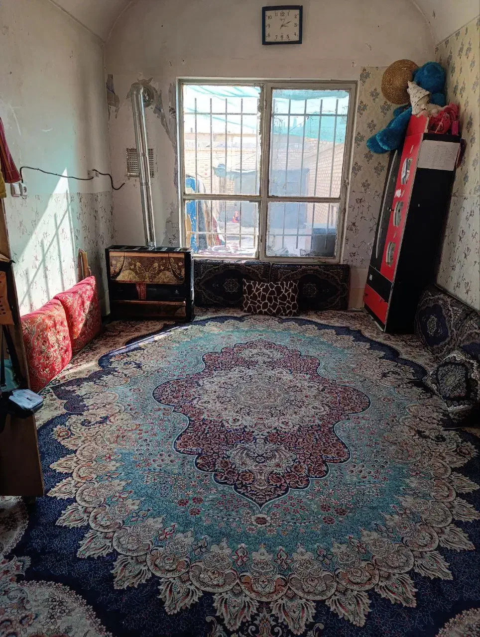 فروش خانه ویلایی حیاط دار بزرگ|فروش خانه و ویلا|شهرضا, |دیوار