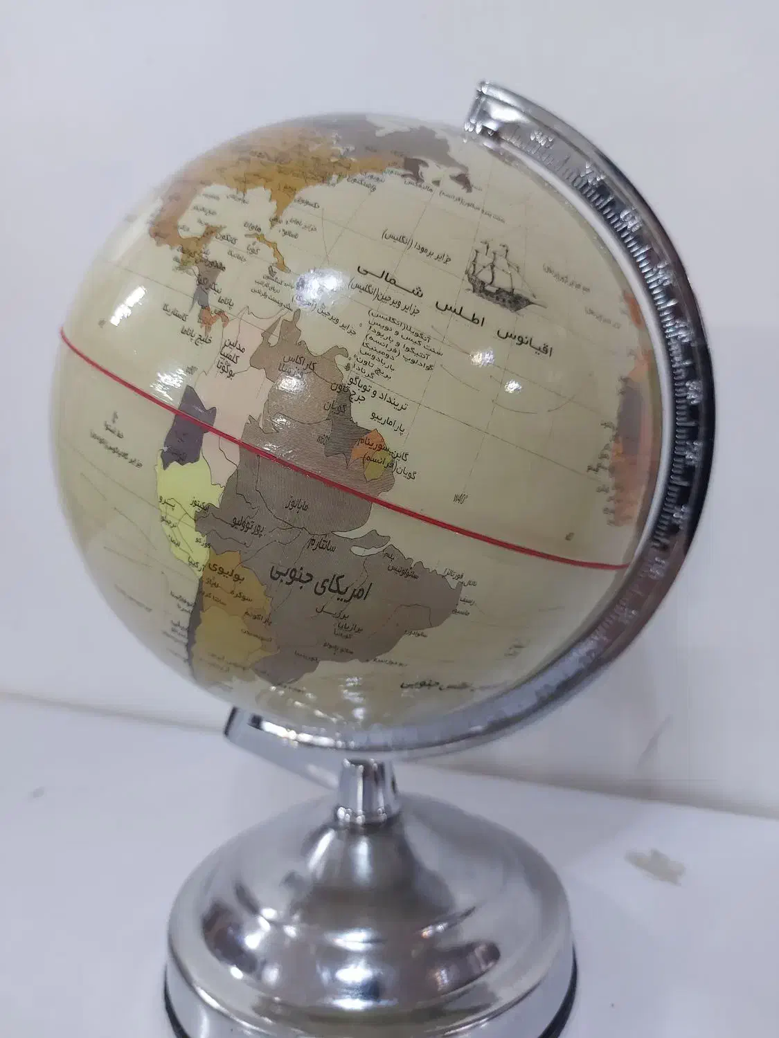 کره جغرافیایی|لوازم التحریر|آستانه اشرفیه, |دیوار