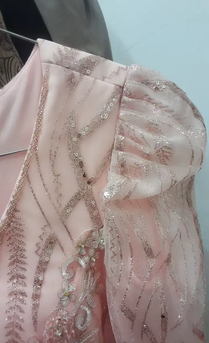 لباس مجلسی|لباس|فریمان, |دیوار