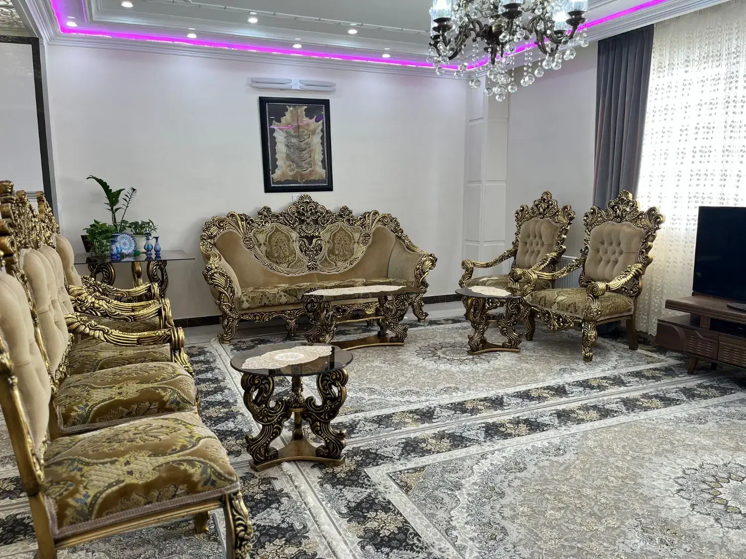 مبل سلطنتی ۱۱ نفره با میز نهار خوری ۶ نفره|مبلمان خانگی و میز عسلی|پردیس, فاز ۸|دیوار