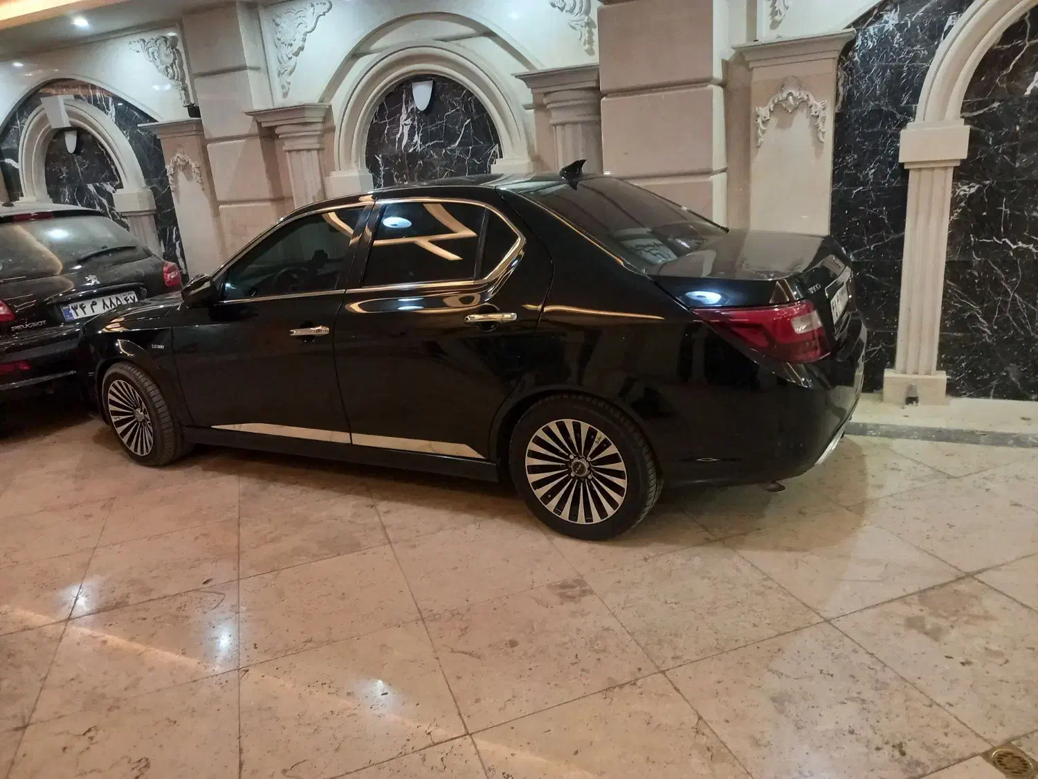 دنا پلاس|خودرو سواری و وانت|اراک, |دیوار