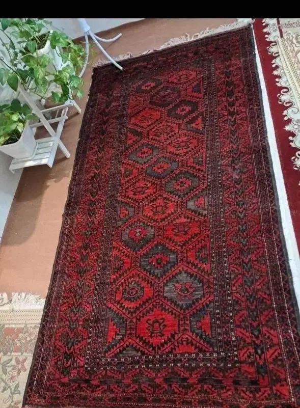 قالیچه قرمز قدیمی|فرش|مشهد, سرافرازان|دیوار