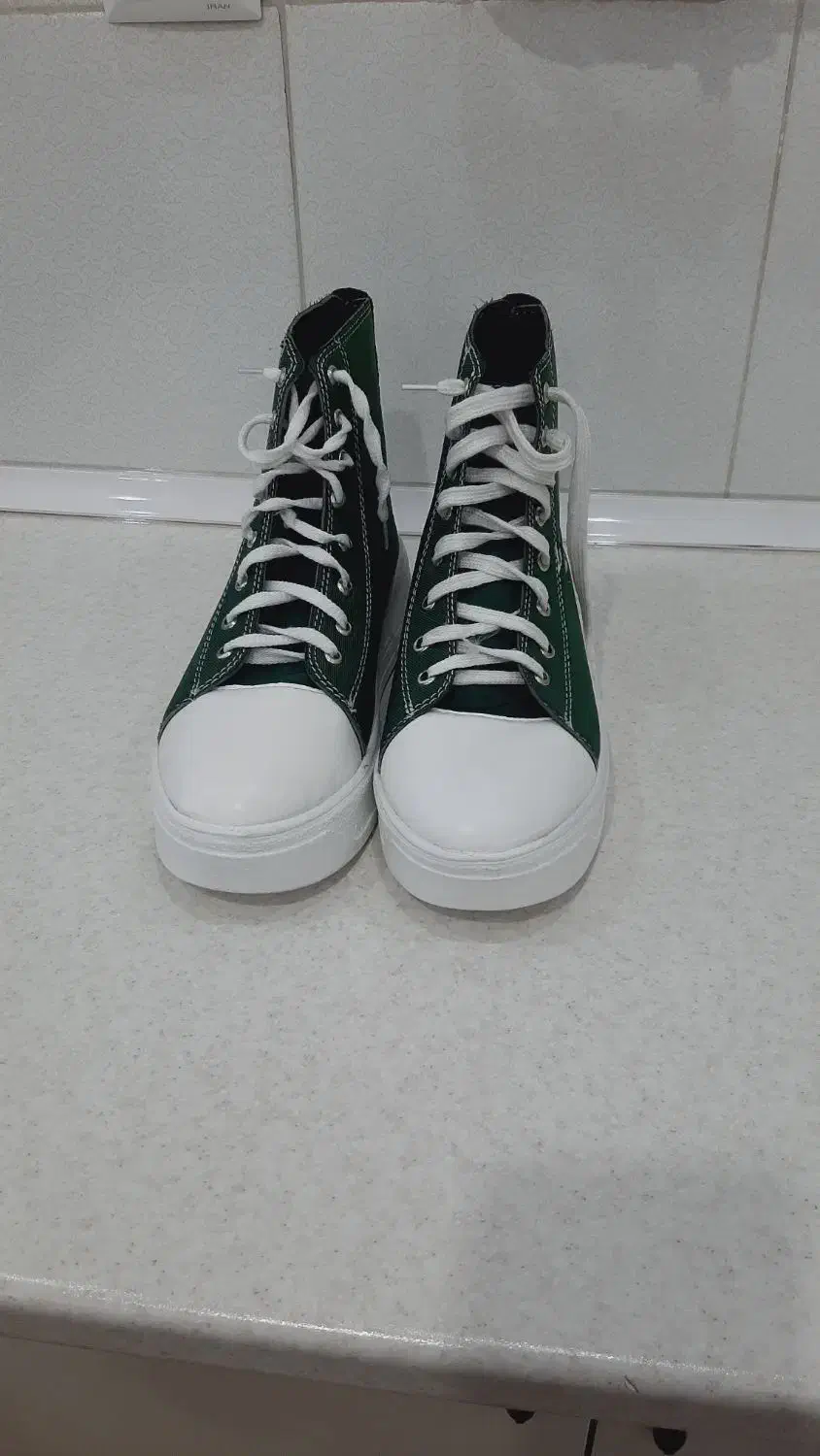 کتونی ساق بلند|کیف، کفش، کمربند|جوانرود, |دیوار