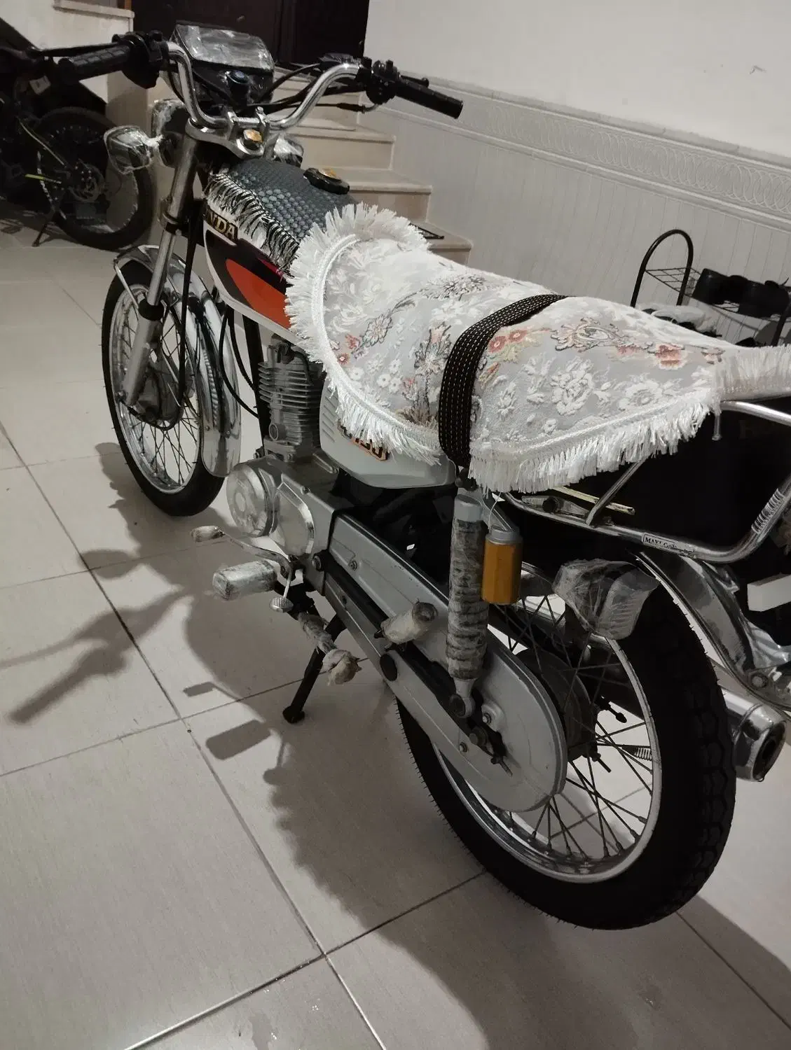 موتور سیکلت|موتورسیکلت|نالوس, |دیوار