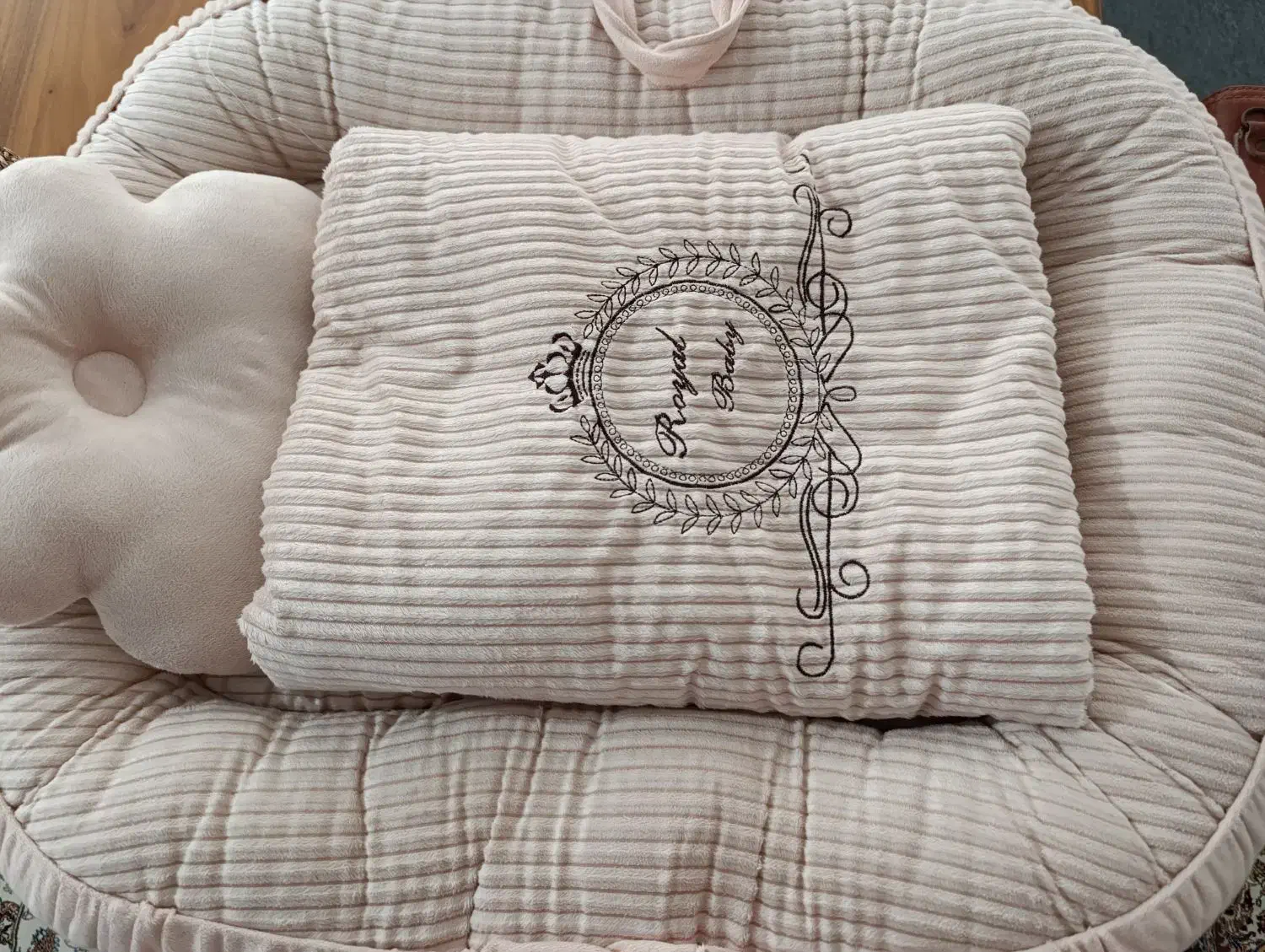 قنداق سوییسی و تشک گارددار|اسباب و اثاث بچه|ساری, |دیوار