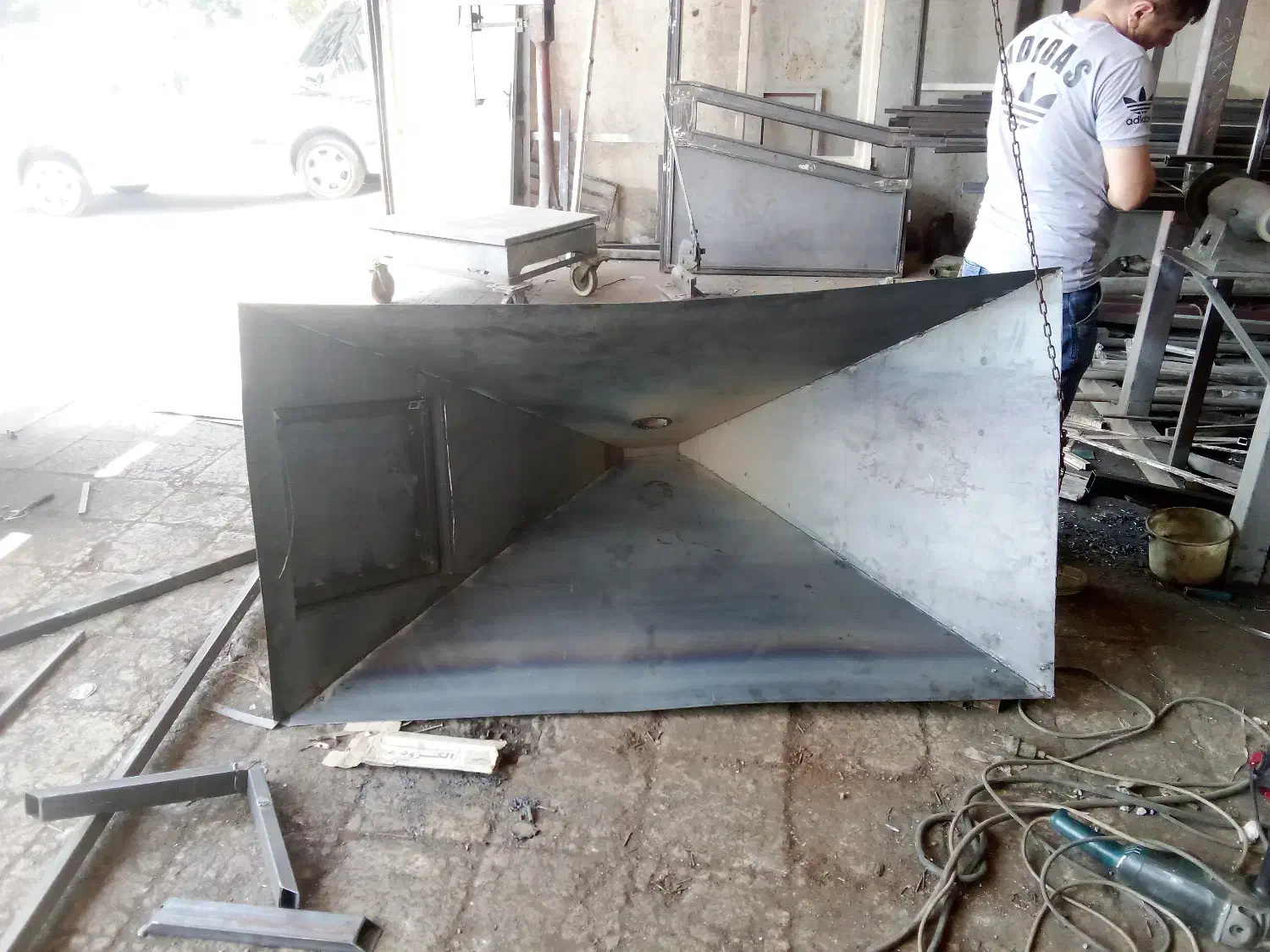 مغازه درب و پنجره سازی آهنی|مصالح و تجهیزات ساختمان|میانه, |دیوار