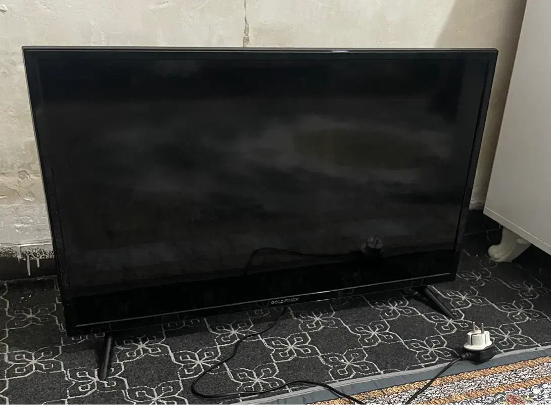 32اینچ معاوضه هم دارمLEDبا گوشی|تلویزیون و پروژکتور|بندر دیر, |دیوار