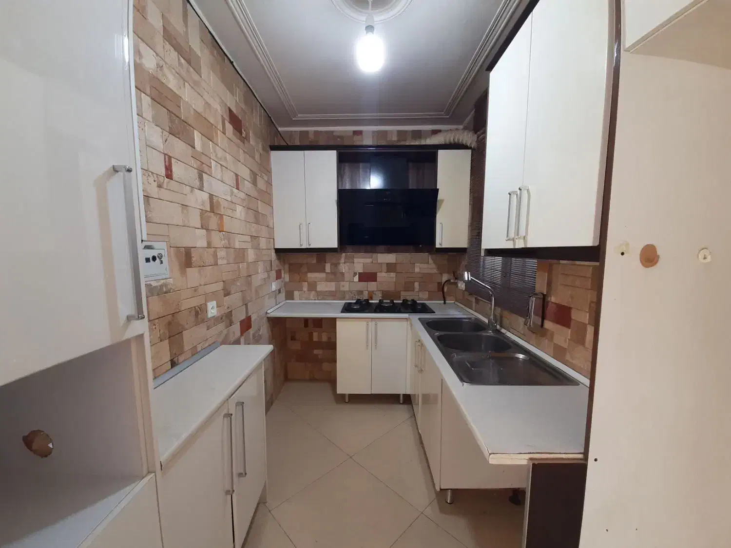 آپارتمان ۶۸متر ،تخلیه،با پارکینگ و انباری فلکه دوم