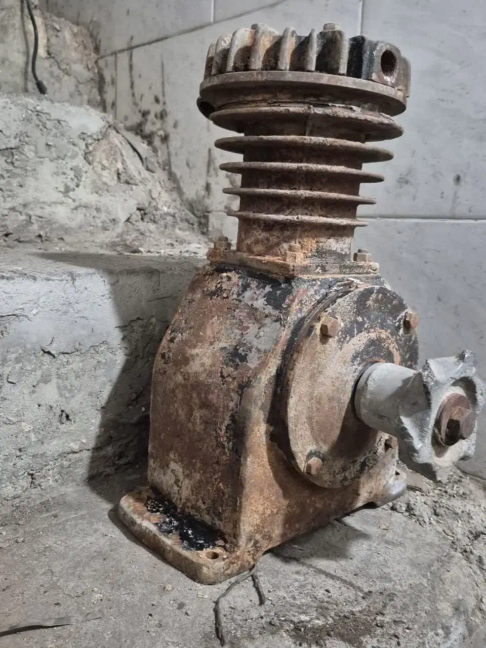 سیلندر پمپ باد|ماشین‌آلات صنعتی|اصفهان, محله سفلی|دیوار