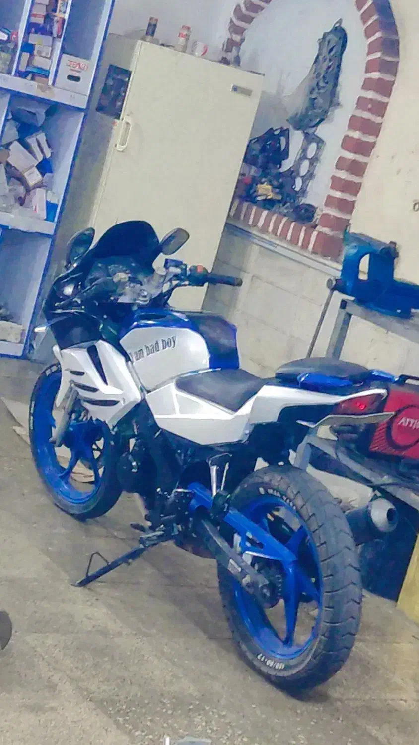 کثیر مگلی هیوسانگ هندا موتور|موتورسیکلت|فردیس, سرحد آباد|دیوار