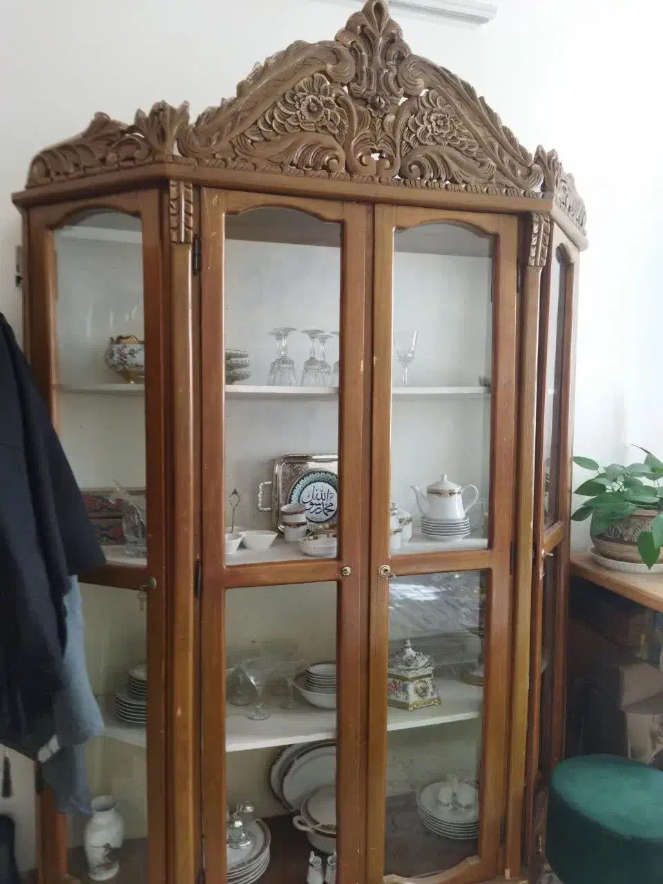 گنجه تمام چوب|بوفه، ویترین، کنسول|مشهد, رضاییه|دیوار