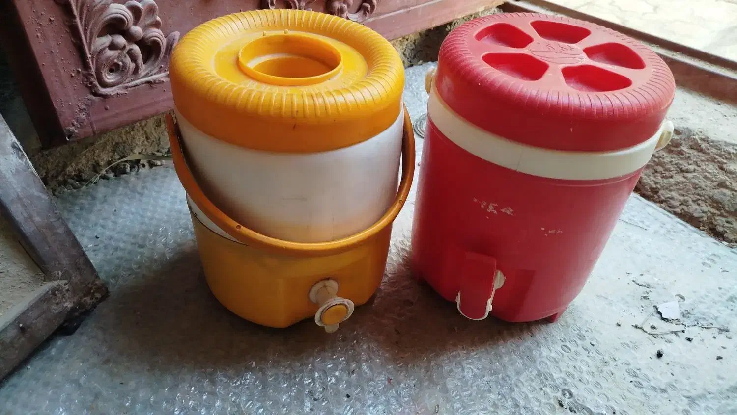 دوتا کلمن هردو سالم|ظروف نگهدارنده، پلاستیکی، یکبارمصرف|ایرانشهر, |دیوار