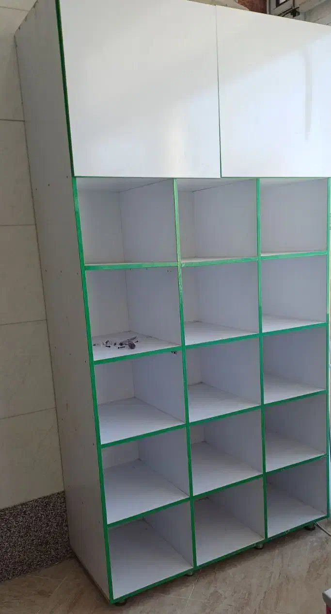 قفسه ام دی اف درجه یک کاملا تمیز و نو و سالم|کتابخانه، شلف، قفسه‌های دیواری|بندر کنگان, |دیوار