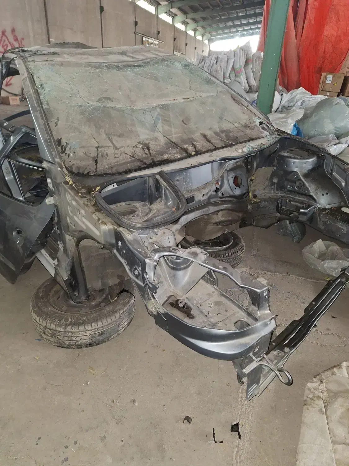 لوازم استوک بدنه ۲۰۷|قطعات یدکی و لوازم جانبی|الوند, |دیوار