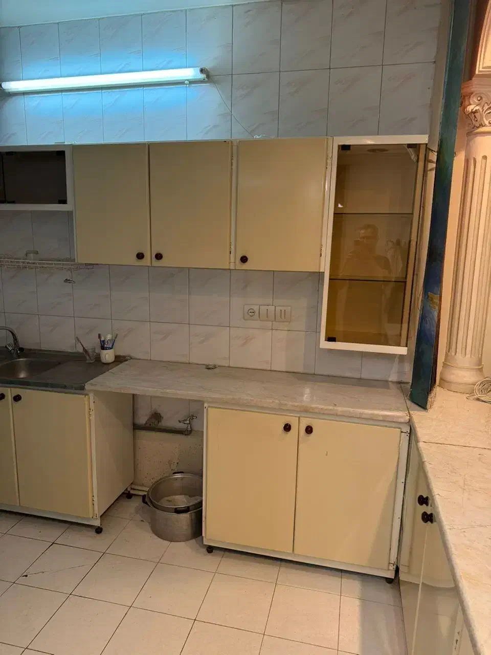 کابینت فلزی کامل سالم تمیز|مصالح و تجهیزات ساختمان|اصفهان, سرچشمه|دیوار