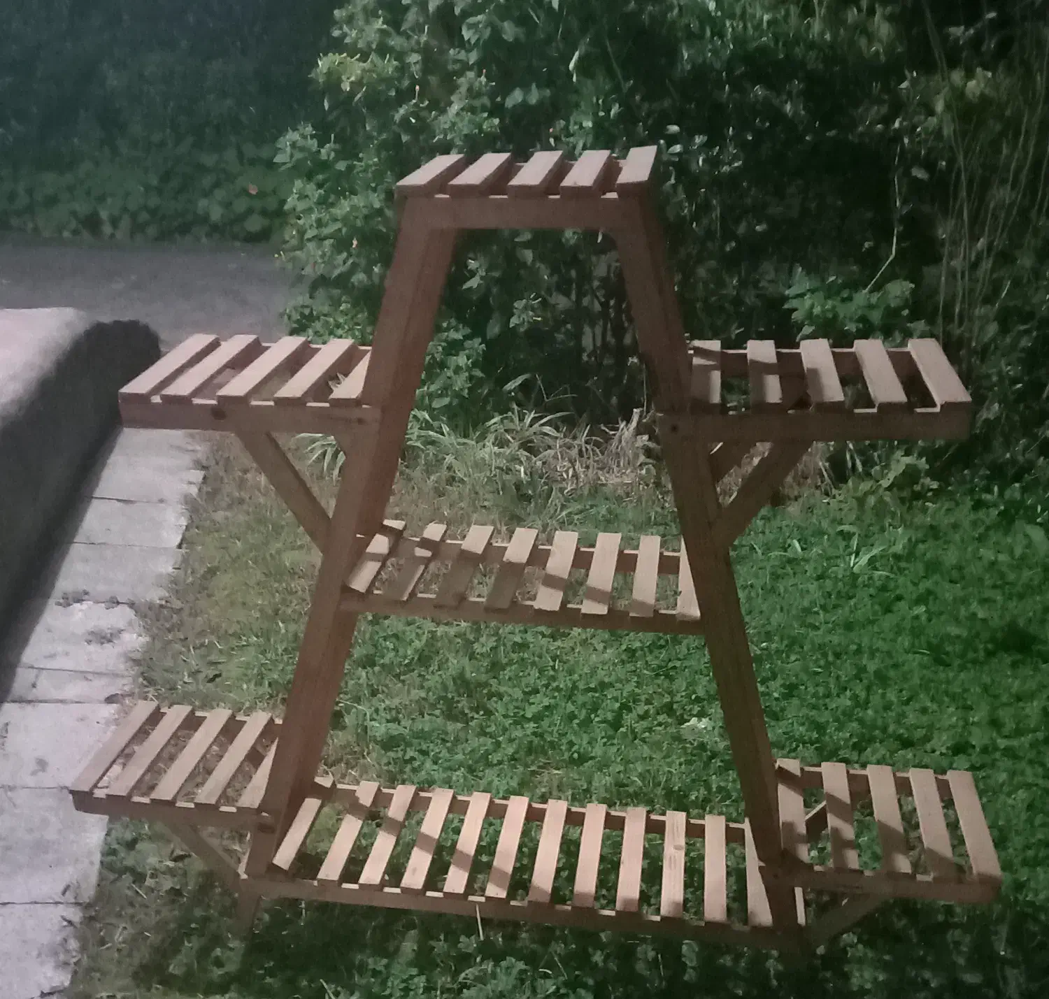 استند گل|کتابخانه، شلف، قفسههای دیواری|کلاچای, |دیوار