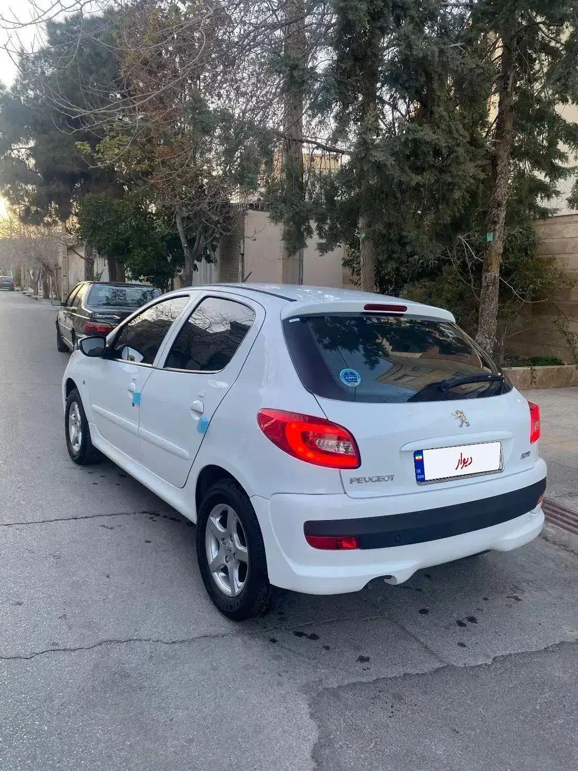 پژو۲۰۷دنده ای سقف فلز ۱۴۰۳|خودرو سواری و وانت|شیراز, اصلاح‌نژاد|دیوار