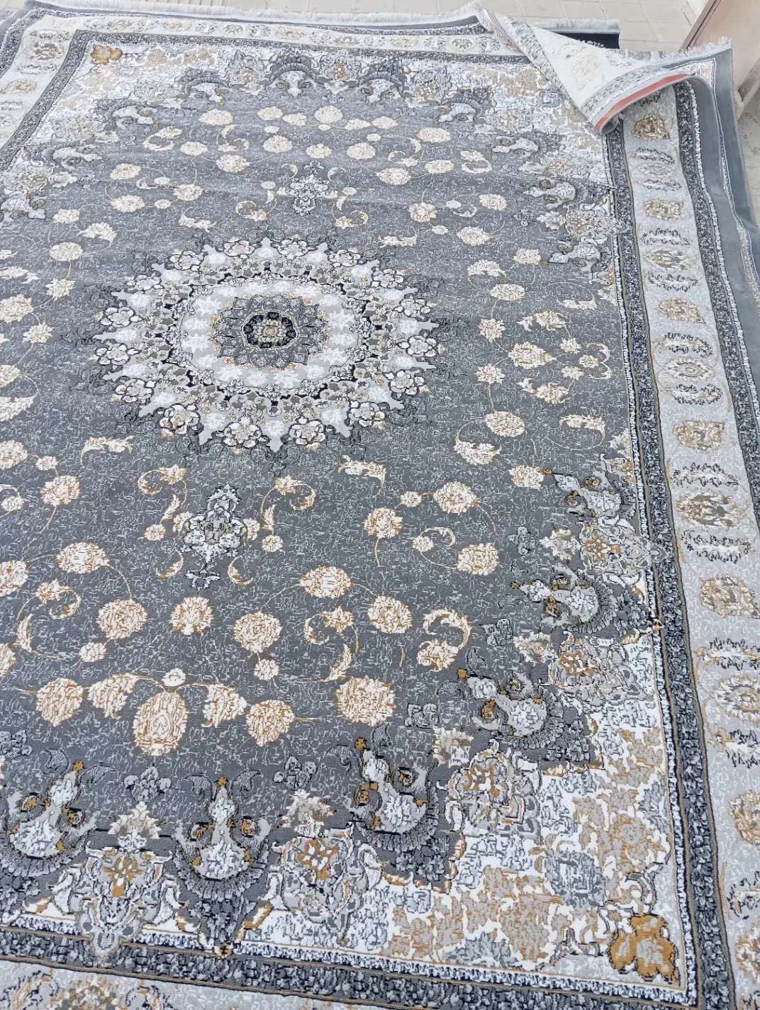 فرش ۱۲متری نو آکبند سمساری بزرگ سارانی|فرش|زابل, |دیوار