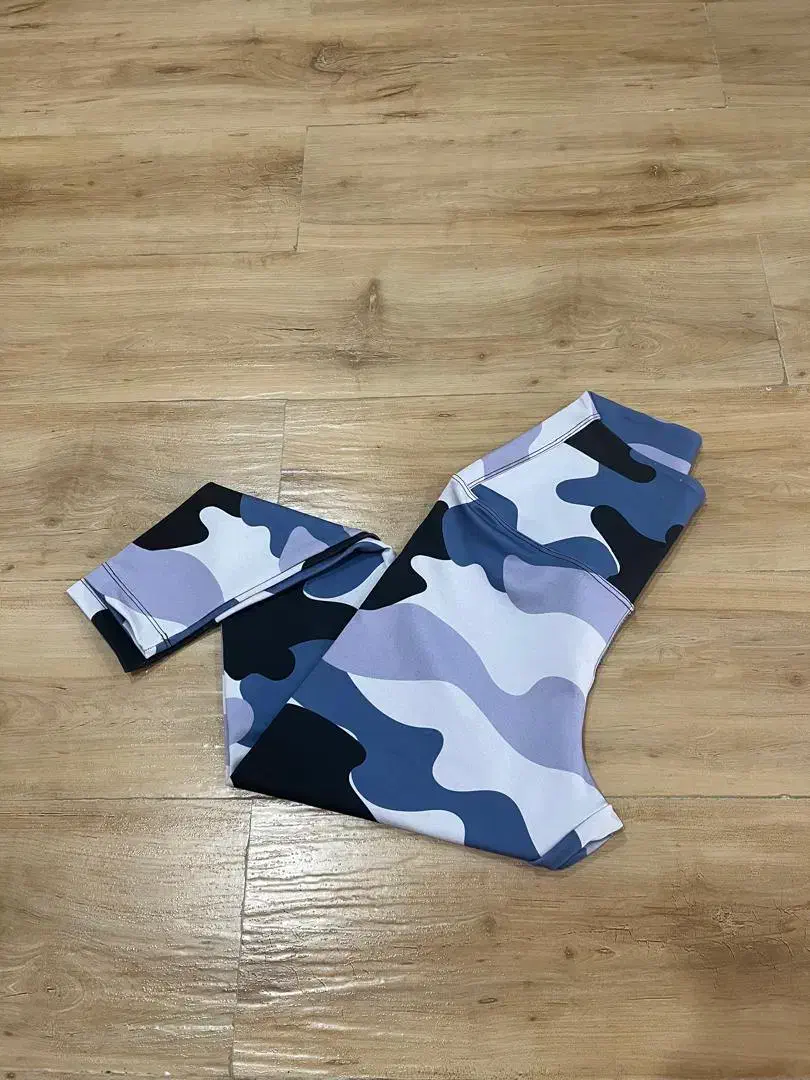 لگ ورزشی|لباس|دورود, |دیوار